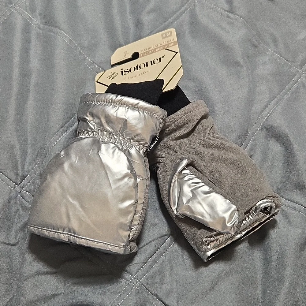 isotoner womens Water Repellent Sleekheat Gloves and Flip Top Mittens - Picture 7 of 7